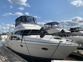 42' Carver 2005 Yacht For Sale